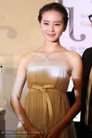 明星胸围排,揭秘明星们的曲线之美