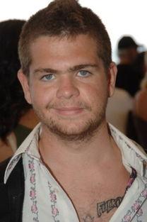 连心眉明星,揭秘眉型中的明星魅力