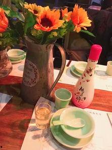 桃花吃瓜,桃花映衬下的瓜田乐事