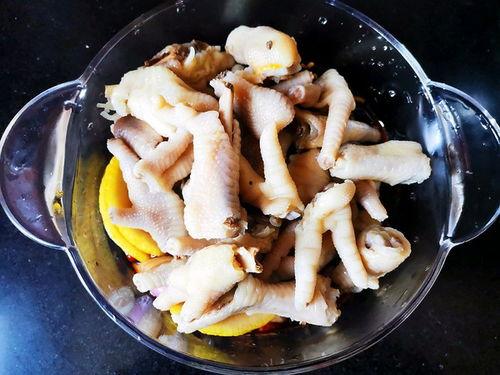 网红凤爪,舌尖上的潮流美食传奇