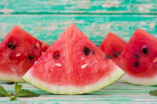 西瓜加吃瓜文案,西瓜加吃瓜，清凉一夏！