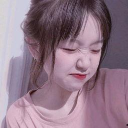 最近抖音热门跳舞女网红,舞动青春，燃爆屏幕的舞蹈传奇